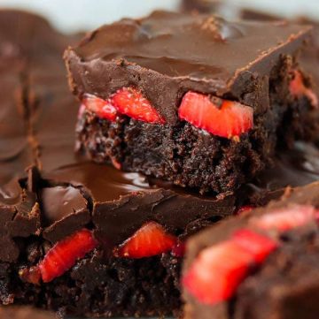 chocolate cover strawberry brownies